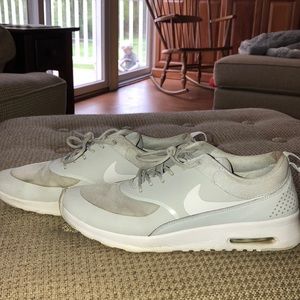 Air Max Thea’s